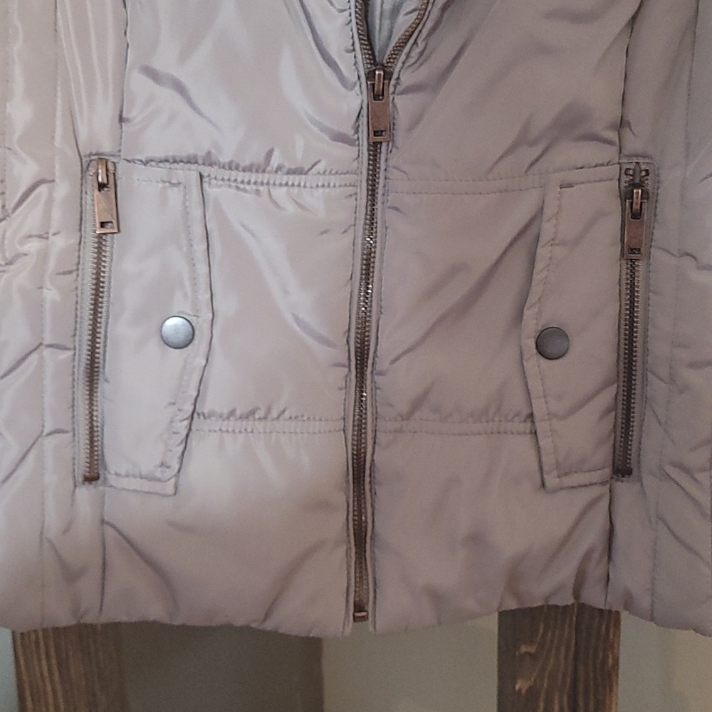 CoffeeShop New York Puffer Vest size small - Picture 5 of 6